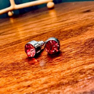 Beautiful pink stud earrings for any occasion.
